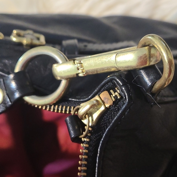 Classic Coach Purse - Picture 6 of 8